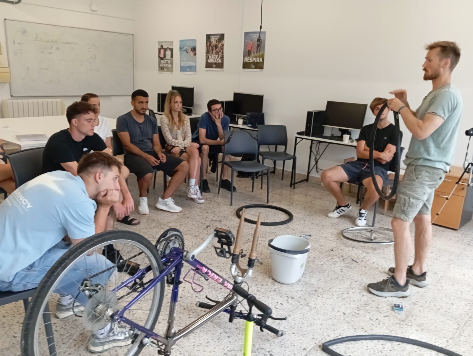 Workshop Bike Repair Thomas
