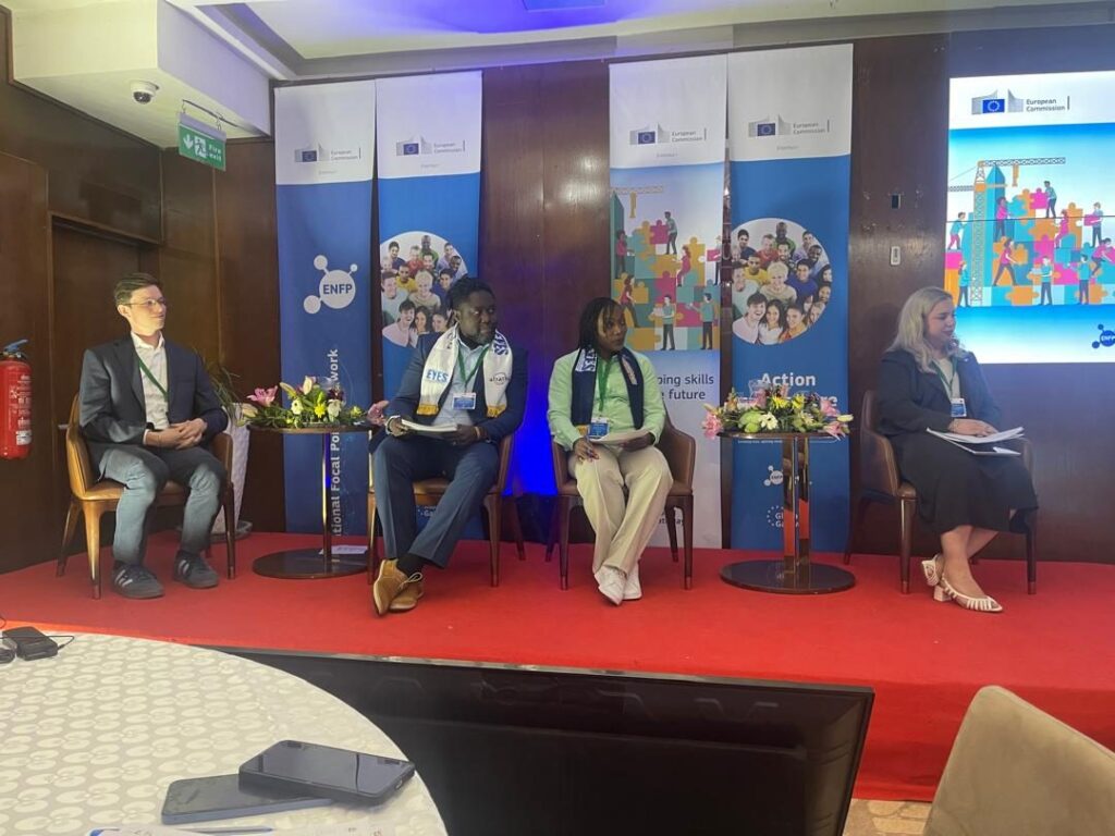 Panel del tema 5 en Dakar: EYES presenta el intercambio virtual como puente hacia el empleo – ABARKA ONGD